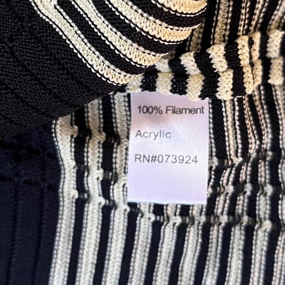 Ming Wang Sz small Black Pale Yellow Acrylic 3/4 Knit Jacket Blazer - Picture 6 of 8